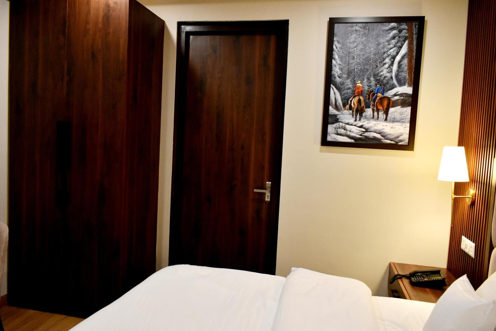 Rega Manivedya The Jungle Trail Resort Mukteshwar Exterior foto